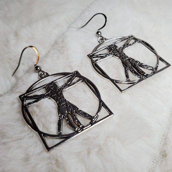 Leonardo Da Vinci Vitruvian Man Drawing Charm Earrings - Picture 2 of 4